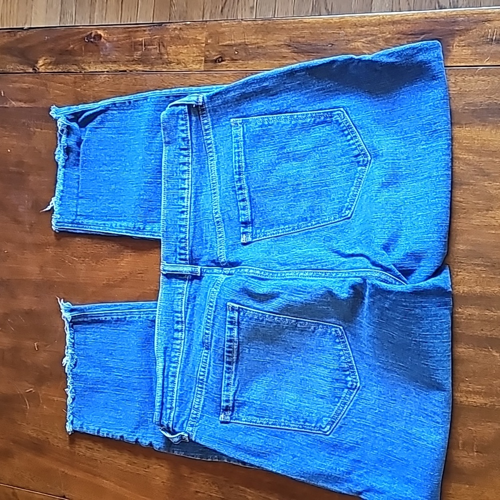 Old Navy mid rise Boyfriend jeans size 14. Some stretch. - Picture 5 of 5
